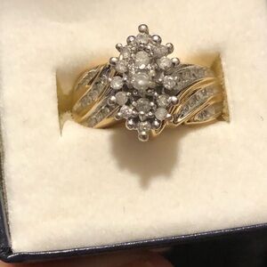 1 cttw Diamond Cluster  Ring